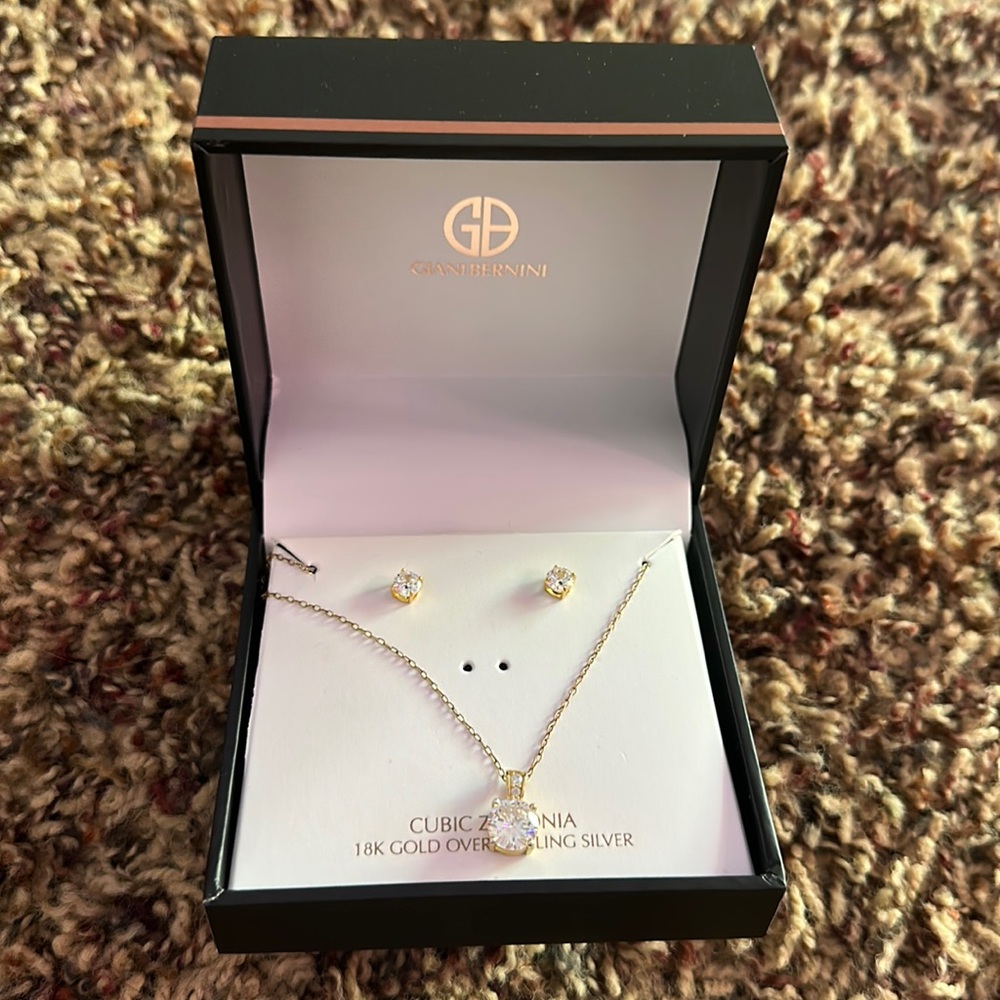 Gianibernini necklace and earrings